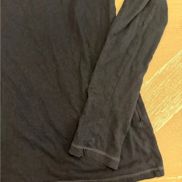 Abercrombie & Fitch Women's Blue V-Neck Long Sleeve Tee Bella Swan - Picture 2 of 7